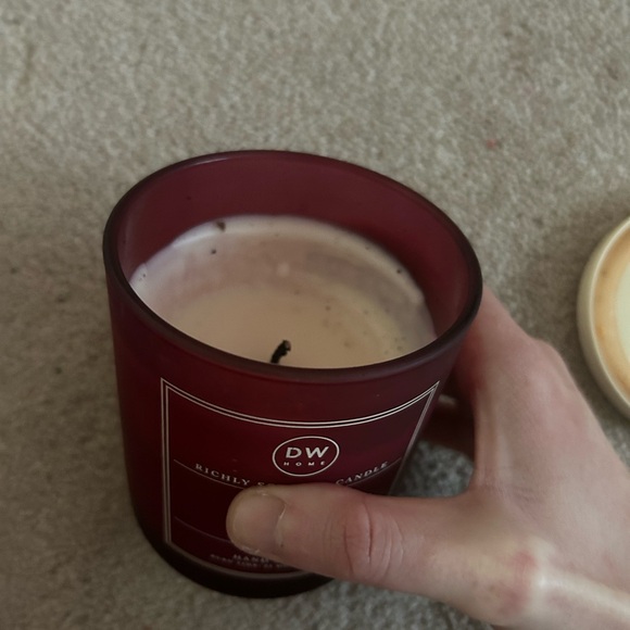 DW Home Vanilla Apple One Wick Candle - Picture 2 of 4